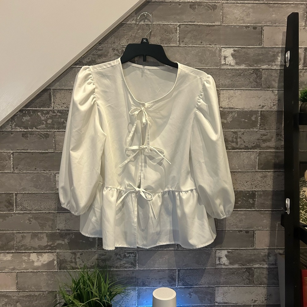 Women's White Peplum Top